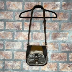 ANNA CAINZO : Brown Crossbody Bag with Flap Closure and Adjustable Strap